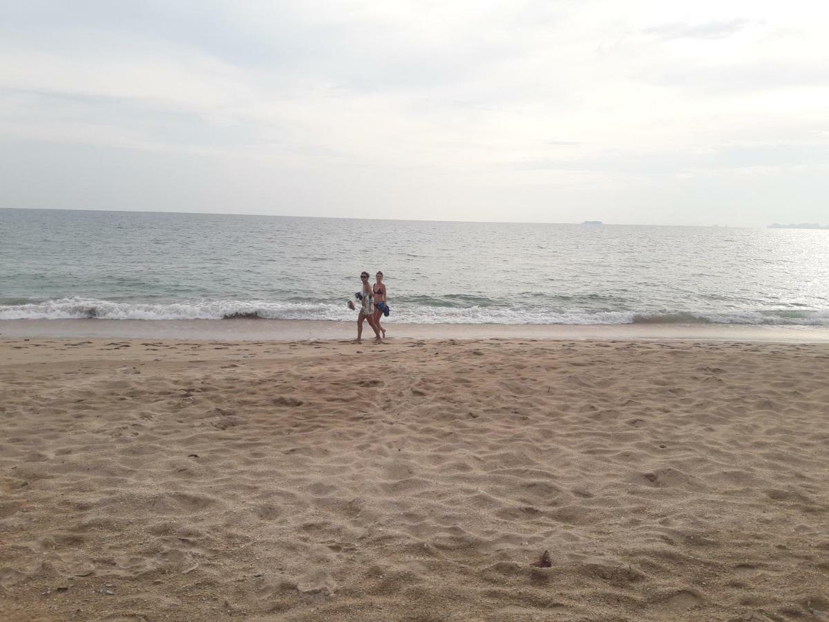 Bluesky Beach Bungalows Ko Lanta 外观 照片