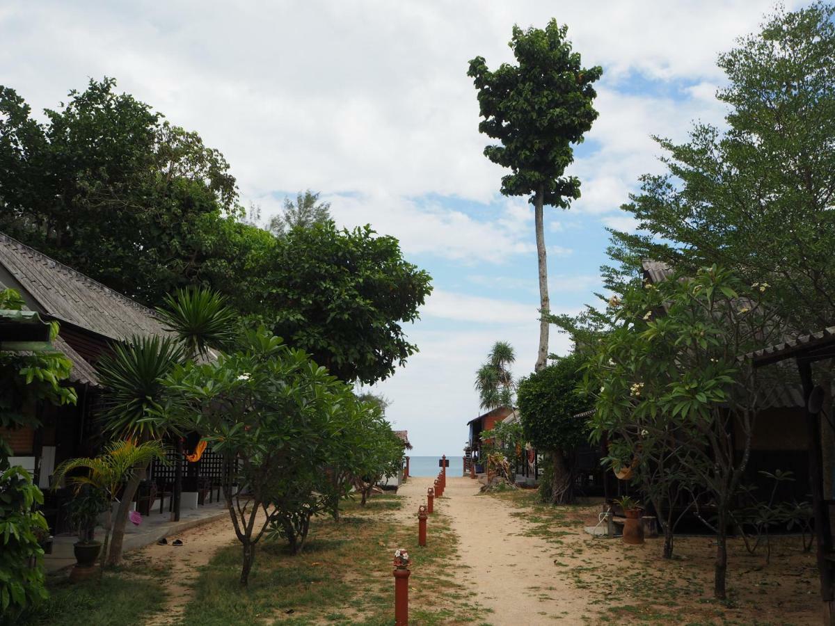 Bluesky Beach Bungalows Ko Lanta 外观 照片
