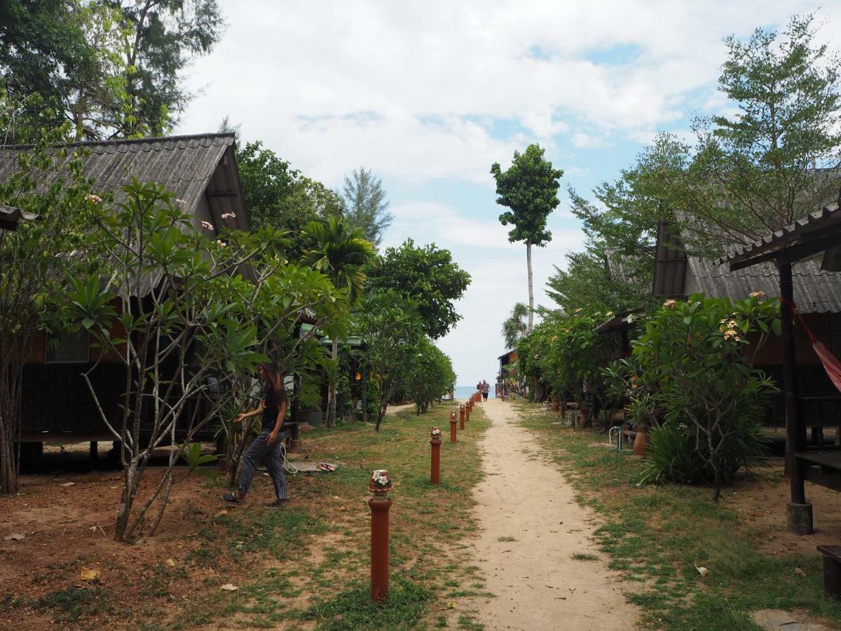 Bluesky Beach Bungalows Ko Lanta 外观 照片