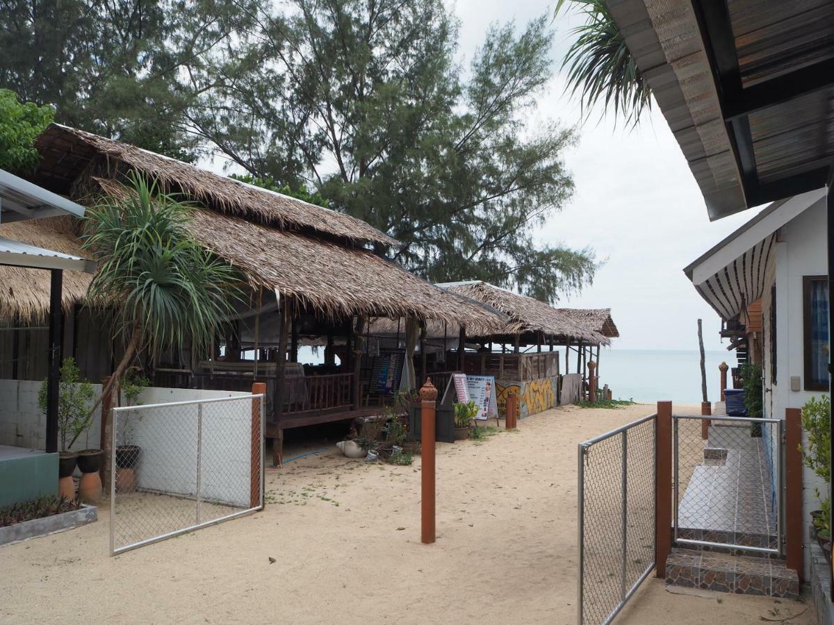 Bluesky Beach Bungalows Ko Lanta 外观 照片
